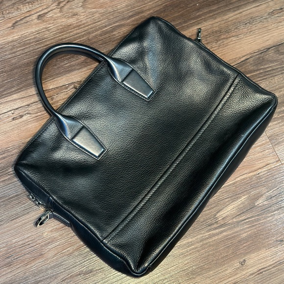 HUGO BOSS SINGLE DOCUMENT CASE IN LEATHER - Picture 2 of 9